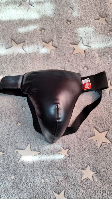 Боксерские перчатки, щитки, рашгард