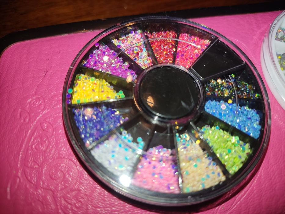 Стразы 3D акриловые хрустальные DIY для ногтей ,макияжа,3 штуки