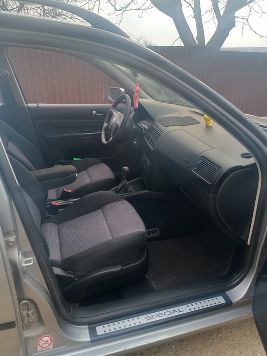 Vând golf 4 an fabricație 2003