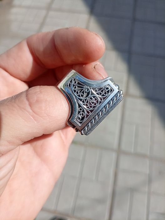 Печатка серебрянная за 90000