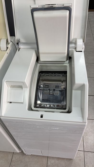 Miele Softtronic W 643 F пералня с горно отваряне капацитет до 6 кг  /24 мес гаранция