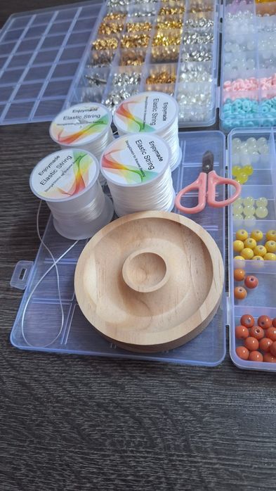 Materiale confectionat bratari