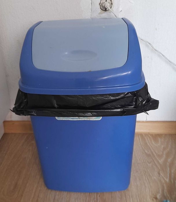 Мусорное ведро 2000 т