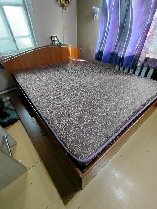 Продам двухспальнюю кровать