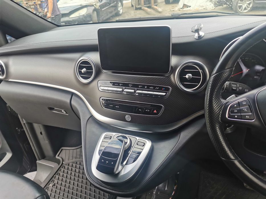 Dezmembrez Mercedes V-class W447/220D/usa/haion/scaune/interior/jante/carlig/bara fata/bara spate/motor/cutie