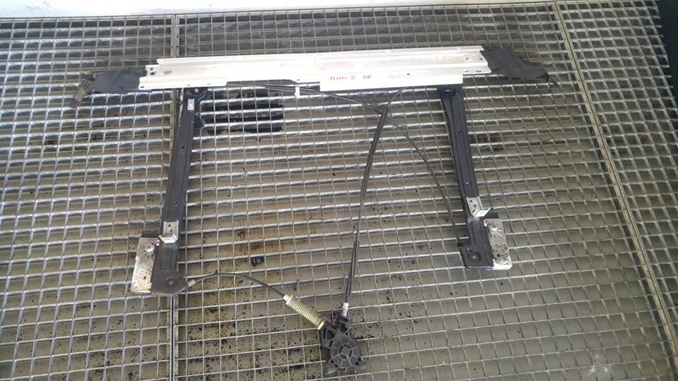 Macara geam dreapta fata mini cooper s r56 8820012c001898