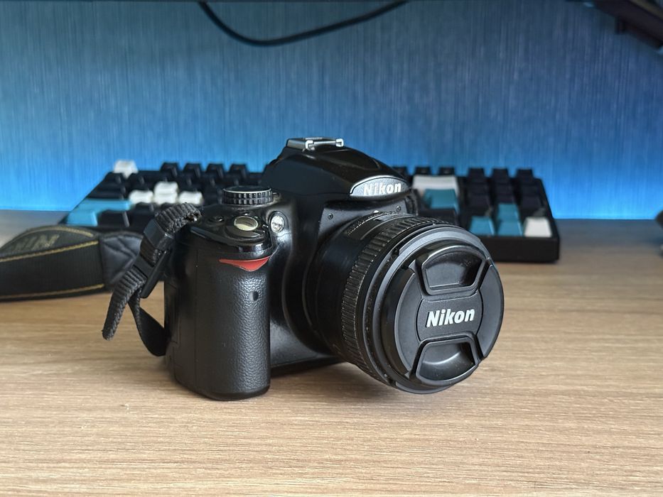 Nikon D5000 с аксесоари и обективи
