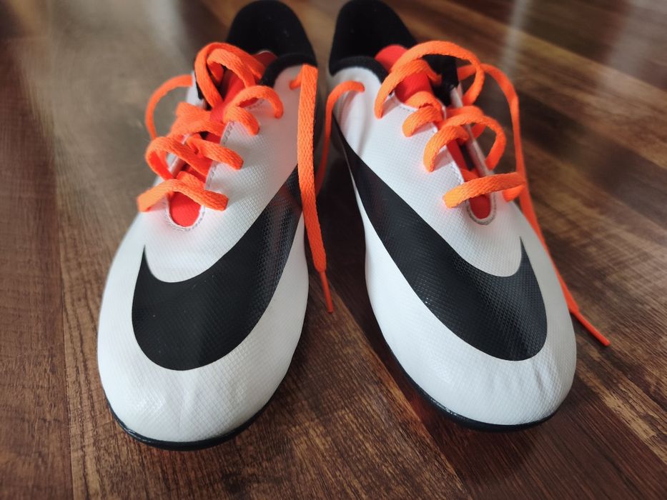 Ghete fotbal Nike, M 37,5