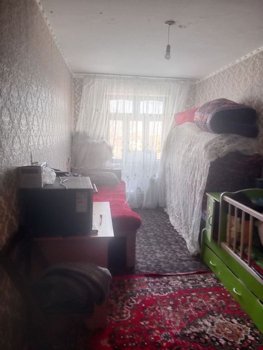 2x honali uy sotiladi  34 000 kelishiladigan joyo bor