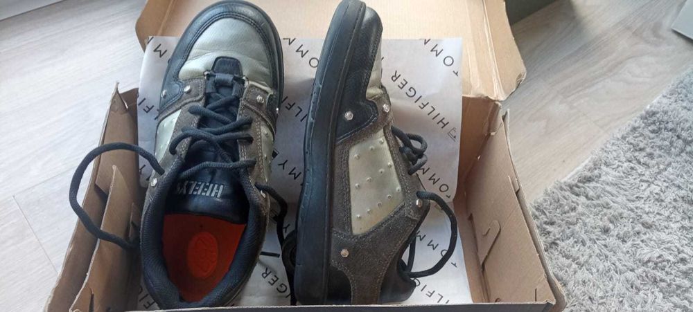 Роликовые кроссовки