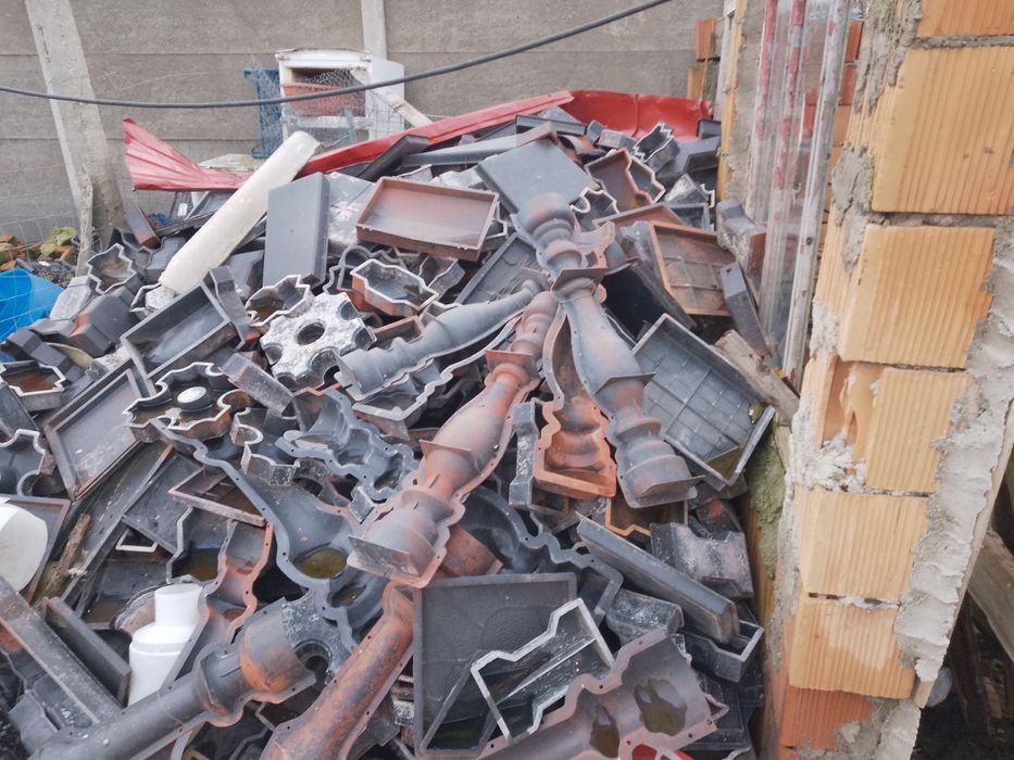 Forme pavazi și stilpi de gard