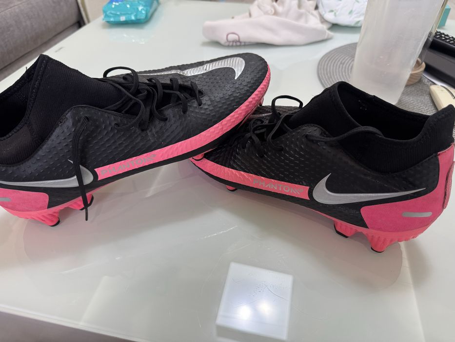 Футболни обувки Nike Phantom с чорапче