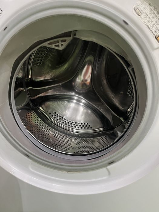 CANDY стиральная машинка (не рабочая, заменить подшипники)