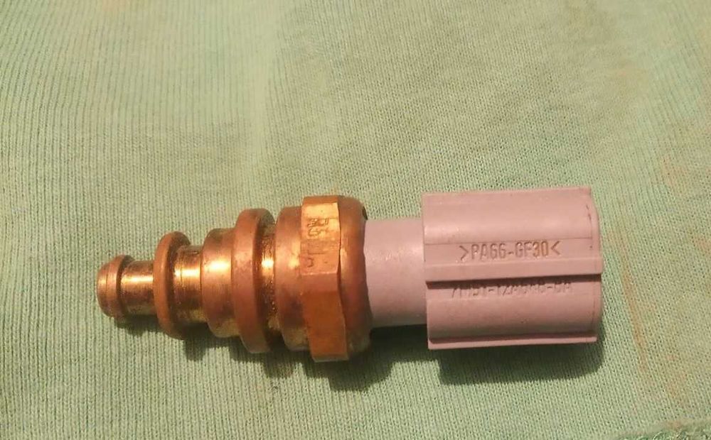 Оригинален НОВ сензор за температура на антифриз - Форд 1.0