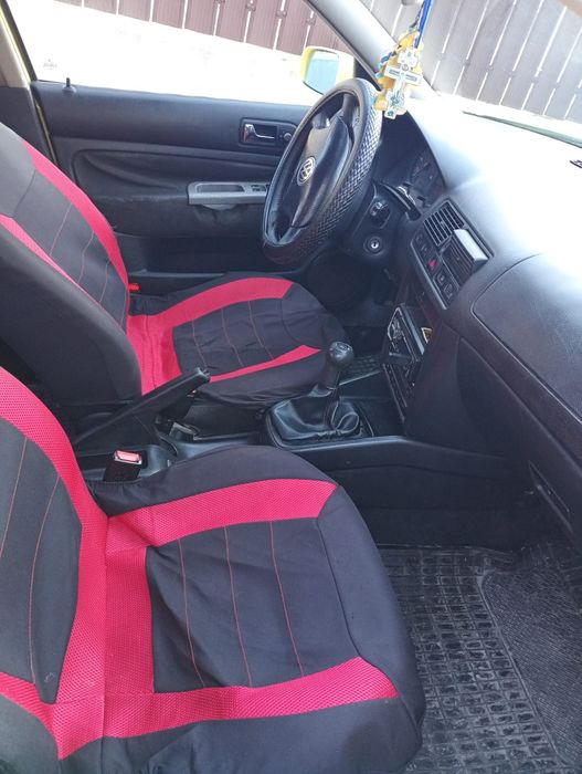 Golf 4 mai multe detalii in pv.