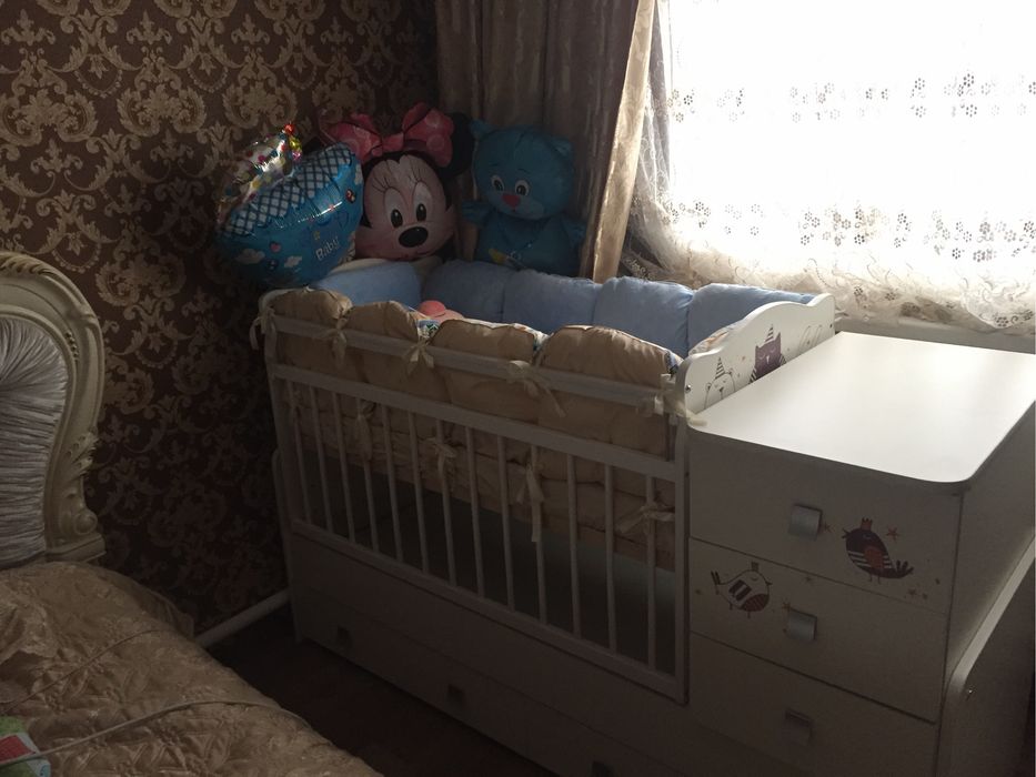Продам детский манеж с комодом