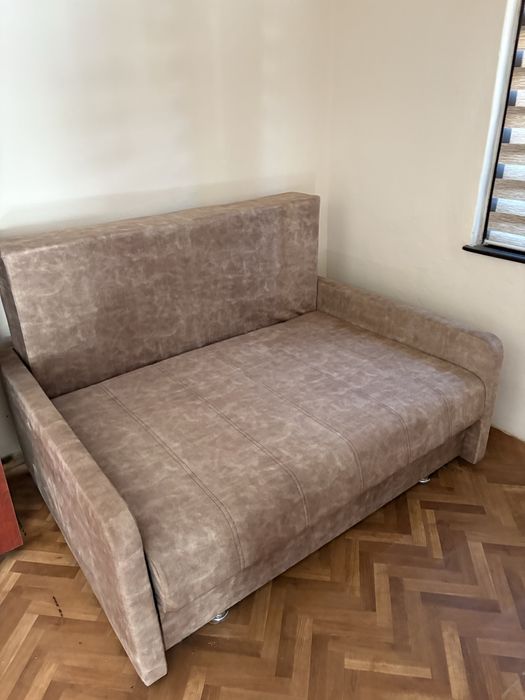 Canapea extensibila cu lada 180/160