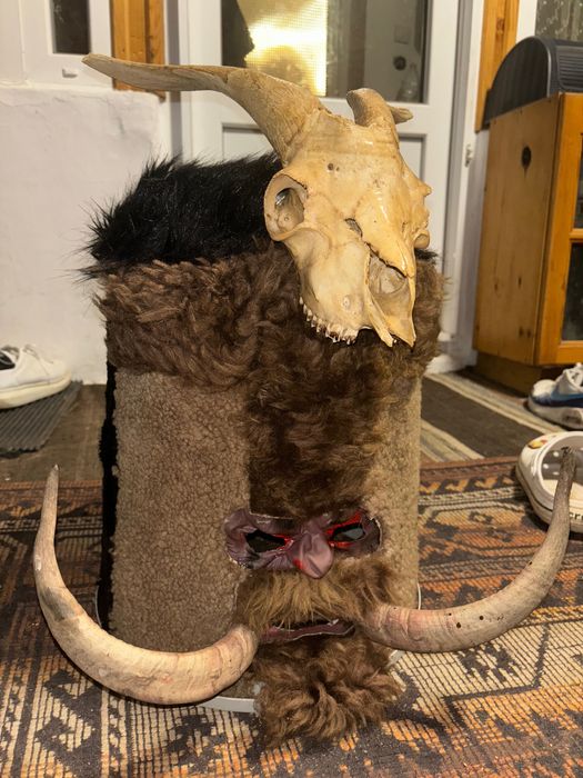 Кукерска маска изработена изключително лека