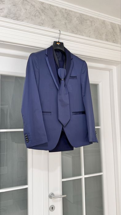 Costum elegant slim fit