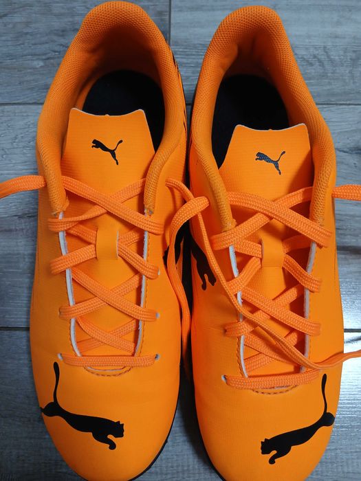 Футболни обувки, стоножки Puma, номер 37,5