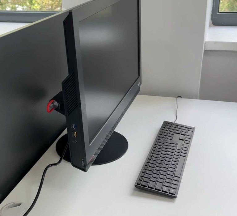 Моноблок Lenovo thinkcentre core i3