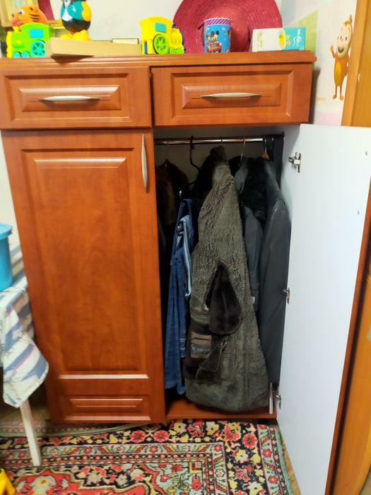 Шкаф. Плательный