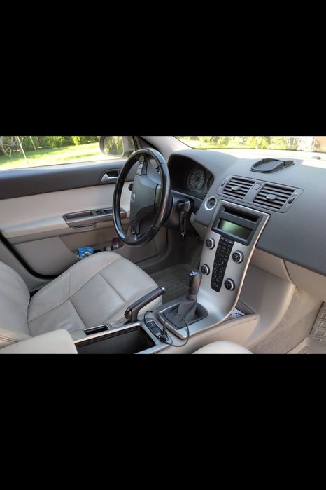 Volvo S40 2010 – Elegance – 1.6 – 220.000 km – Piele albă