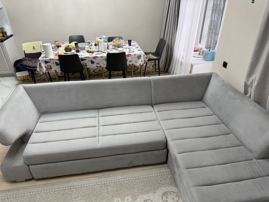 Диван почти новый