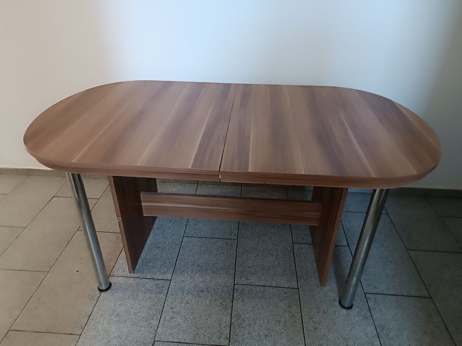 Masa de bucătărie sau living cu picioare inox