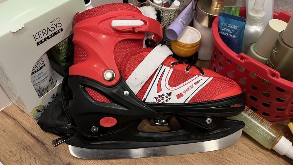 Коньки красныййй  39-41