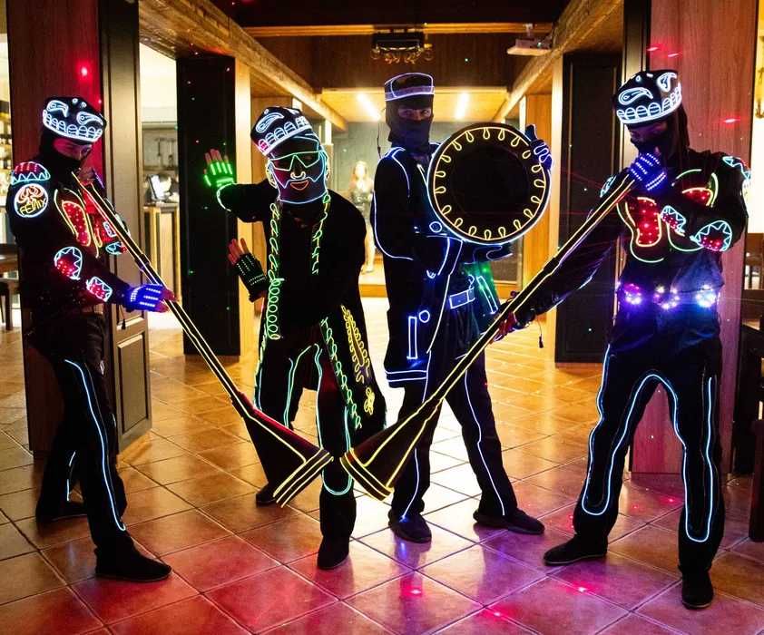 Лазерное шоу для ДЕТЕЙ и ВЗРОСЛЫХ от ФЕНИКС / ведущие, кейтеринг, фото