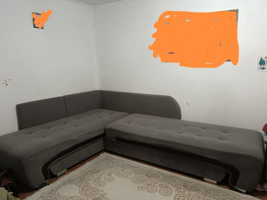 Продам диван, имеется декоративные подушки