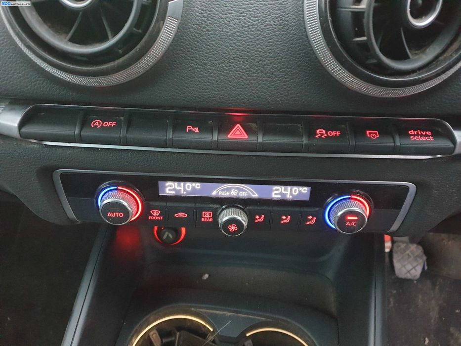 Panou Buton Butoane Bord Central Avarii Start Stop Senzori Parcare Display Audi A3 8V 2012 - 2020 [K3293]