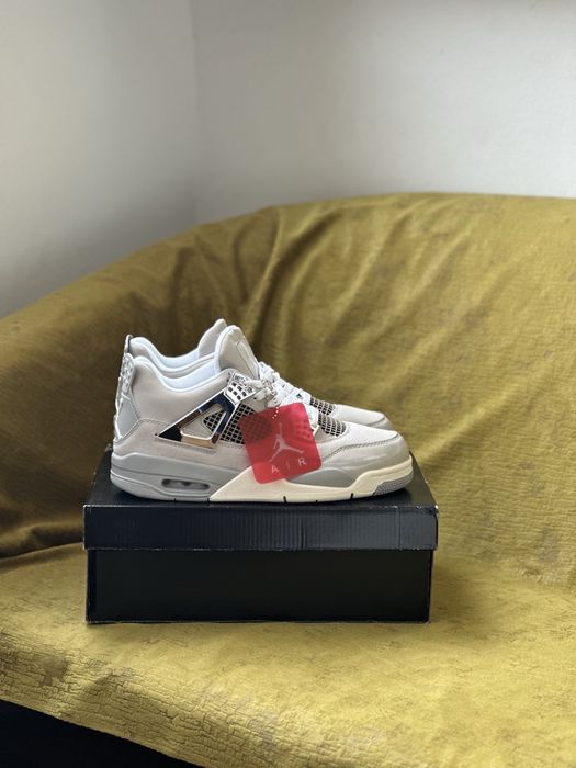 Jordan 4 Frozen Moments / marimea 43