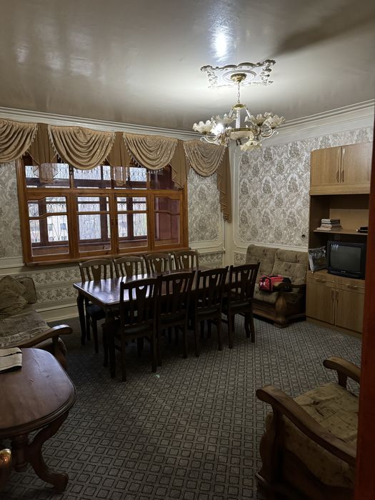 Dom 4 xona 100 kv sotiladi