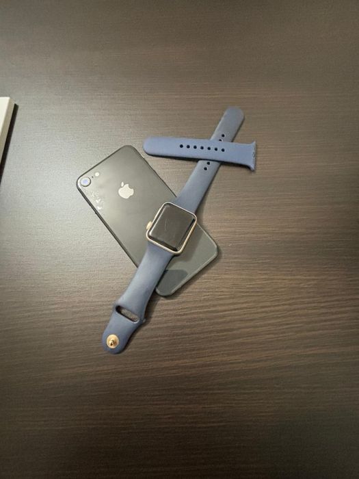 Продам Комплект Iphone 8 и Apple Watch Series 2