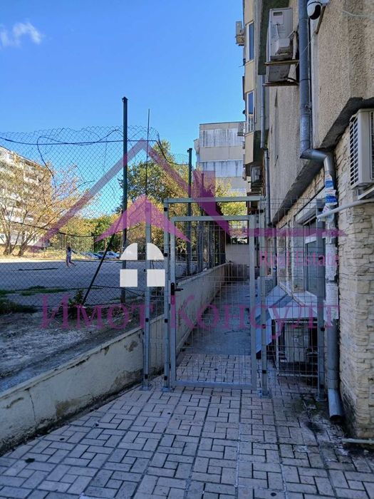 Офис в Варна-ХЕИ площ 65 цена 120000