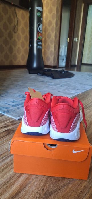 Новые кроссовки Nike оригинал