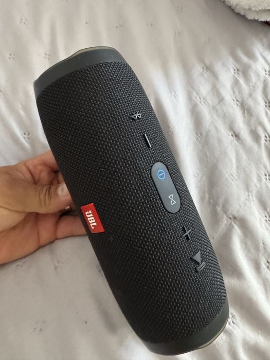 Boxa jbl charge 3 cu defect