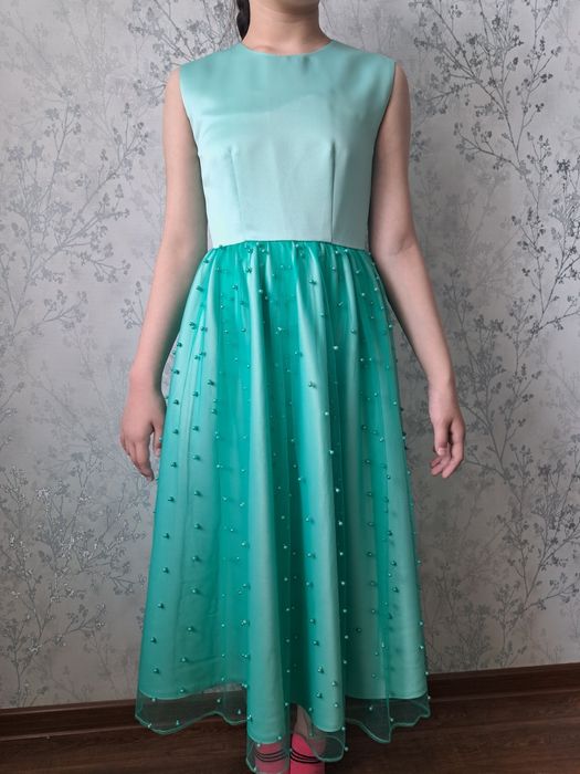 Продам платья для принцессу