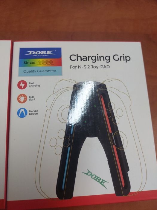 Charging grip 4 manete,joyconuri Nitendo Switch 2,nou la cutie,sigilat