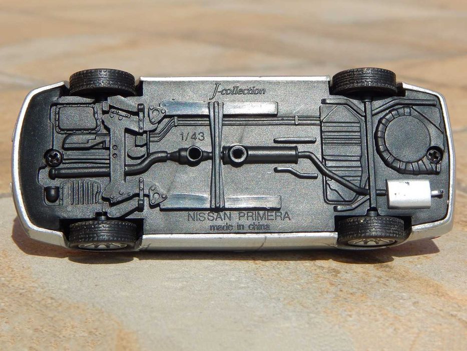 Macheta Nissan Primera III (P12) 2002 1:43 J Collection lipsuri uzata