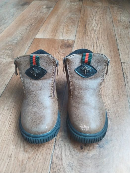 Продам обувь детская 25-26