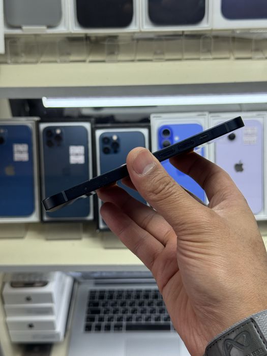  iPhone 13 5G 256gb 3B/A midnight в идеальном сост.