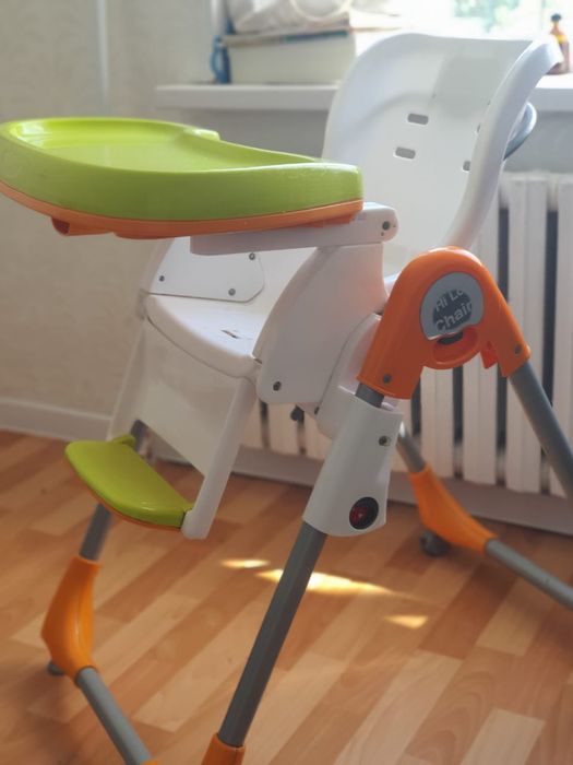 Продам Детский столик