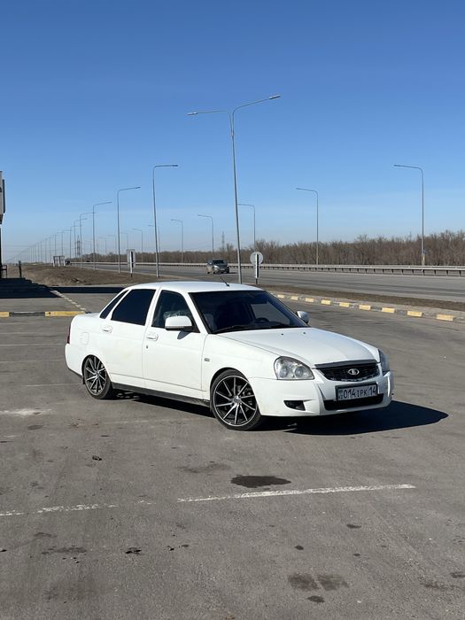 Продам Lada Priora 2