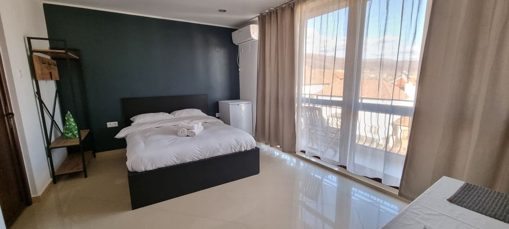 Închiriez garsoniere pe termen lung!