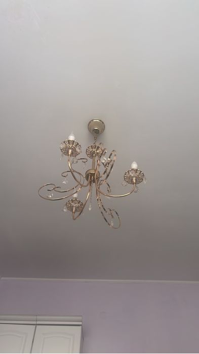 Люстра в отличном состояний