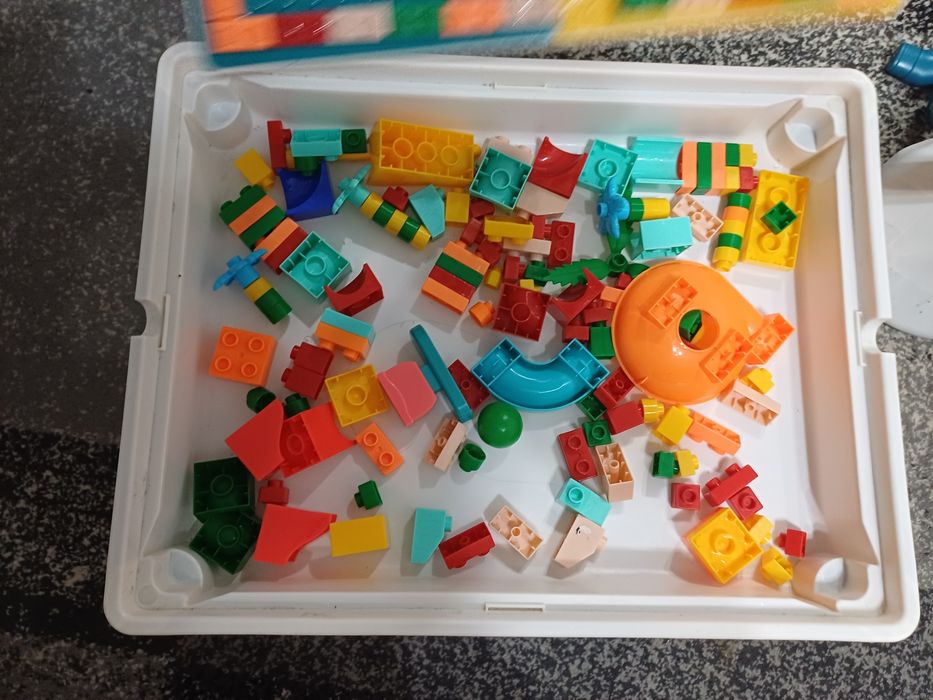 Măsuță lego cu scaunel