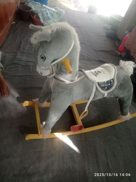 Oʻyinchoq ot sotiladi